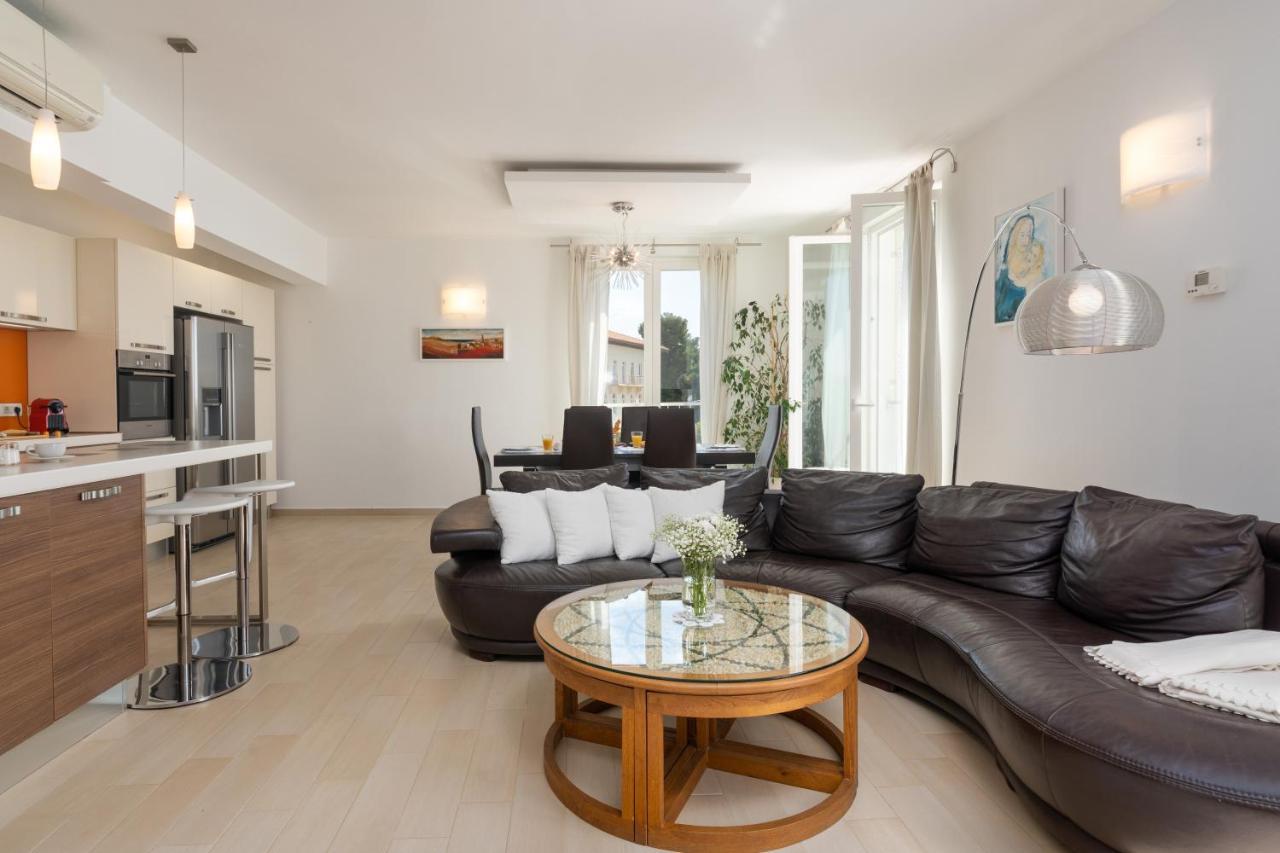 Design Apartment Bellevue Пореч Екстериор снимка