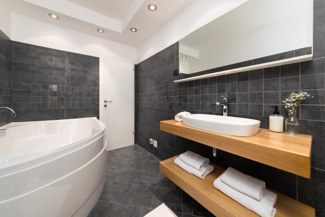Design Apartment Bellevue Пореч Екстериор снимка